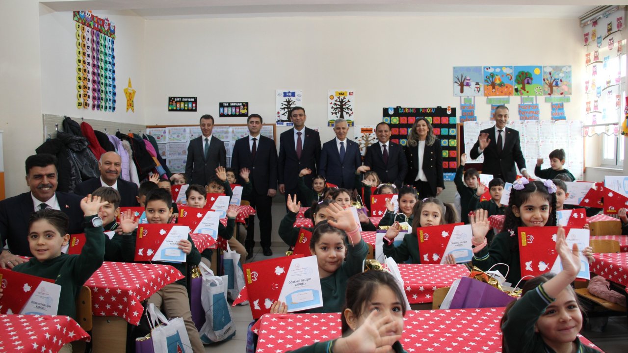 Kahramanmaraş’ta karne heyecanı!