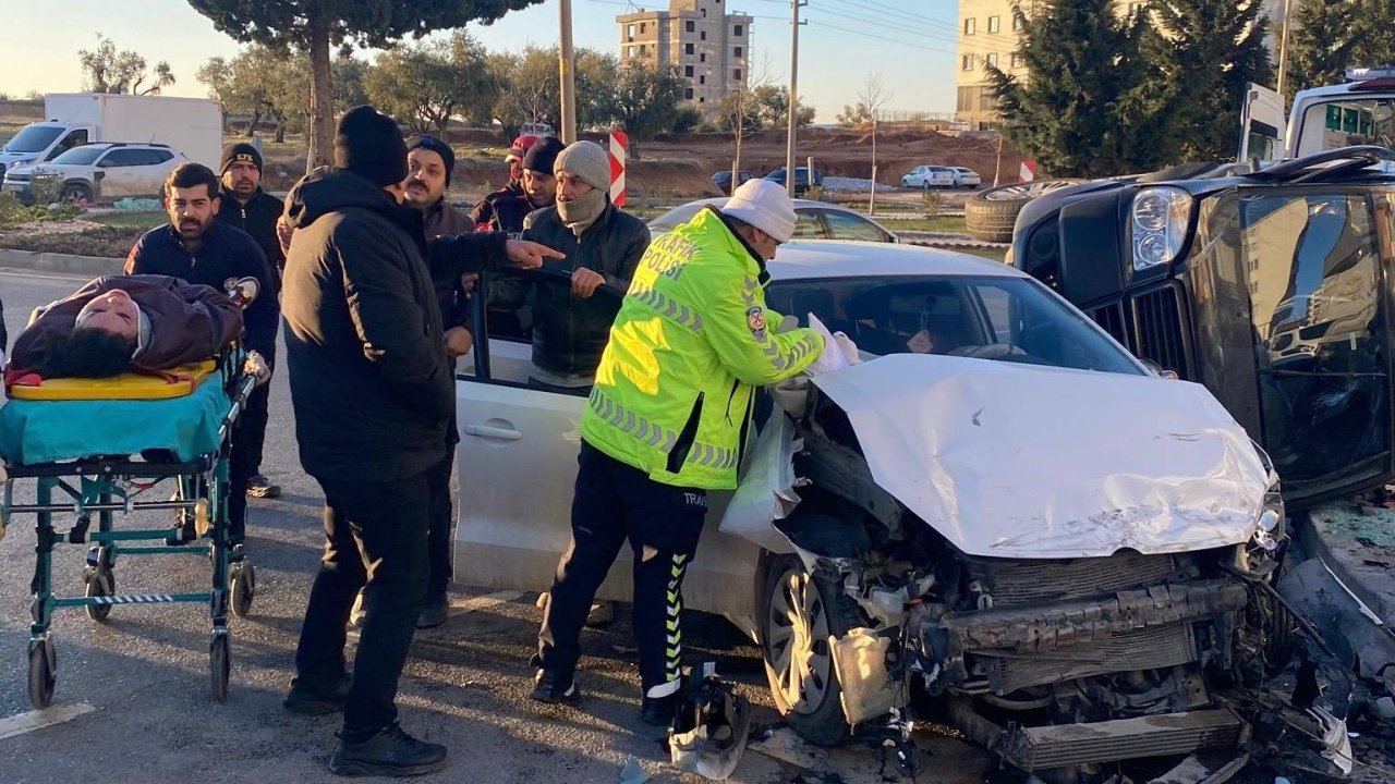 Kahramanmaraş’ta Çift Taraflı Trafik Kazası! 3 Yaralı