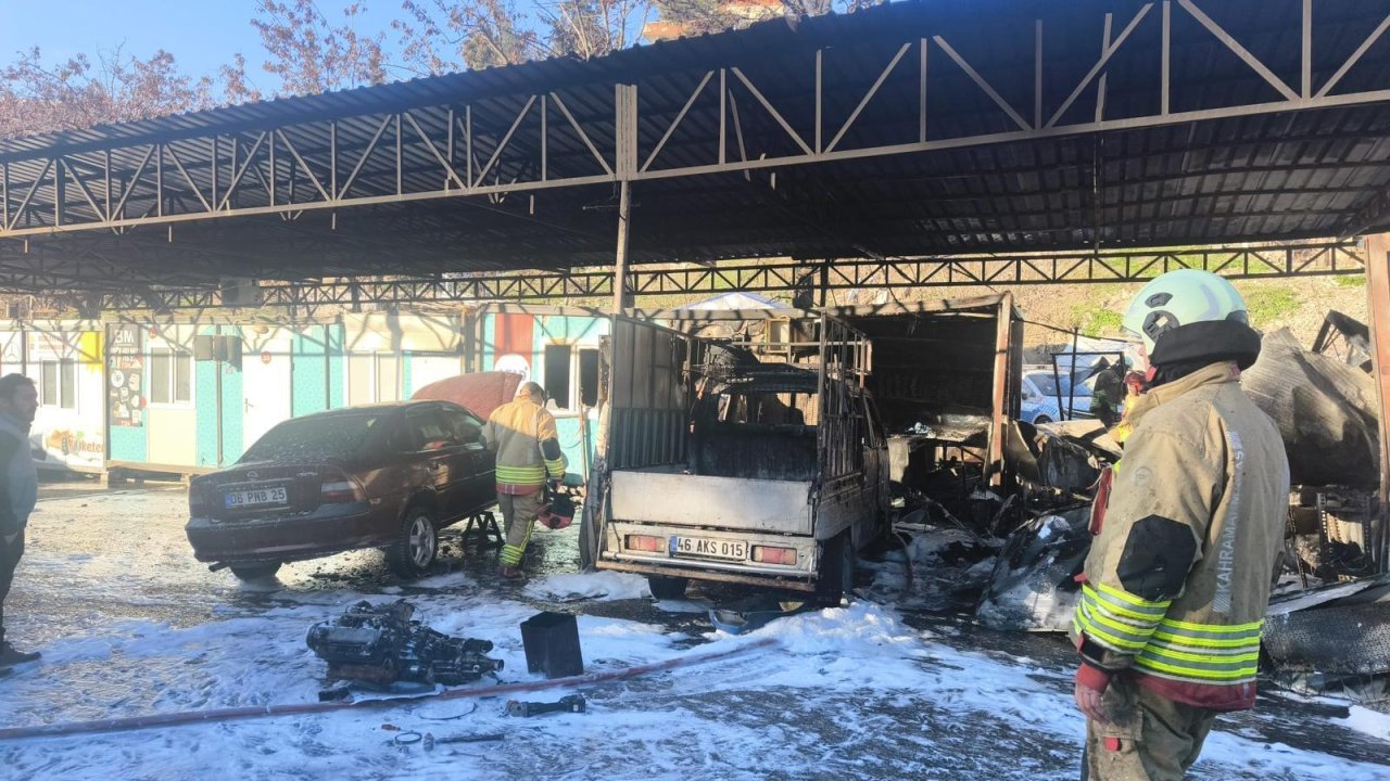 Kahramanmaraş’ta konteyner ve araçlar yandı!