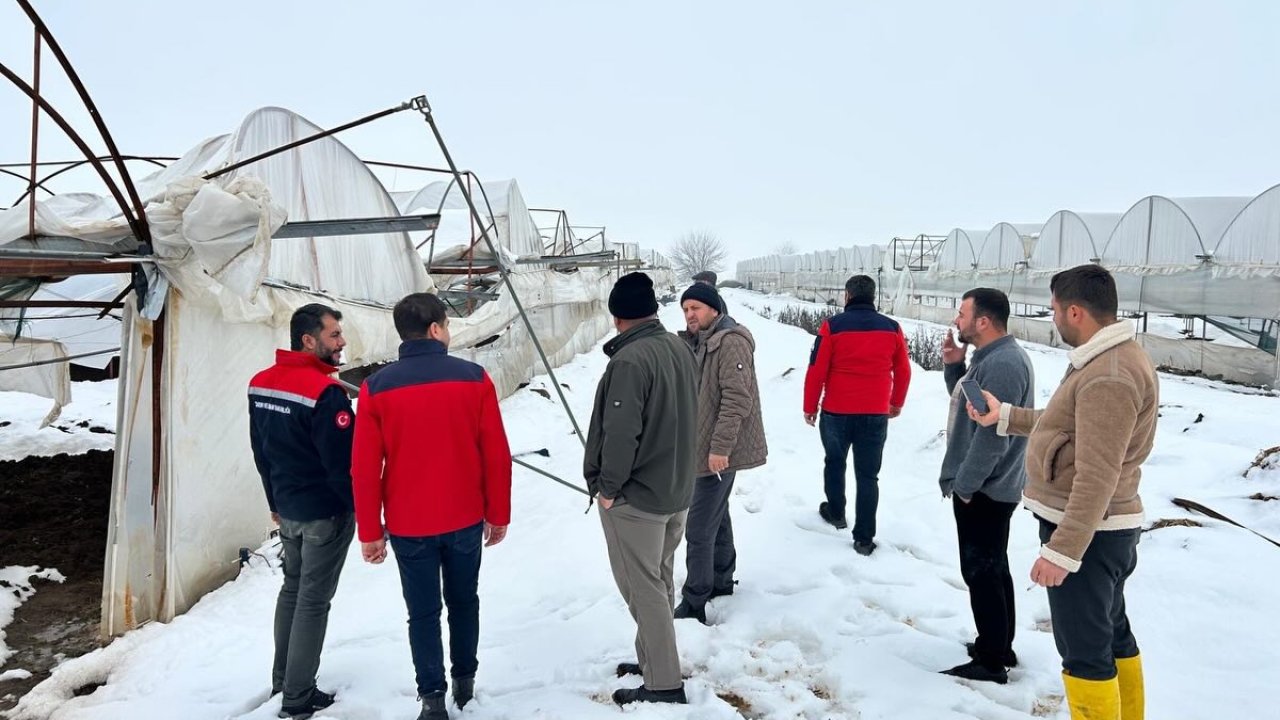 Kahramanmaraş’ta seralar yerle bir oldu!