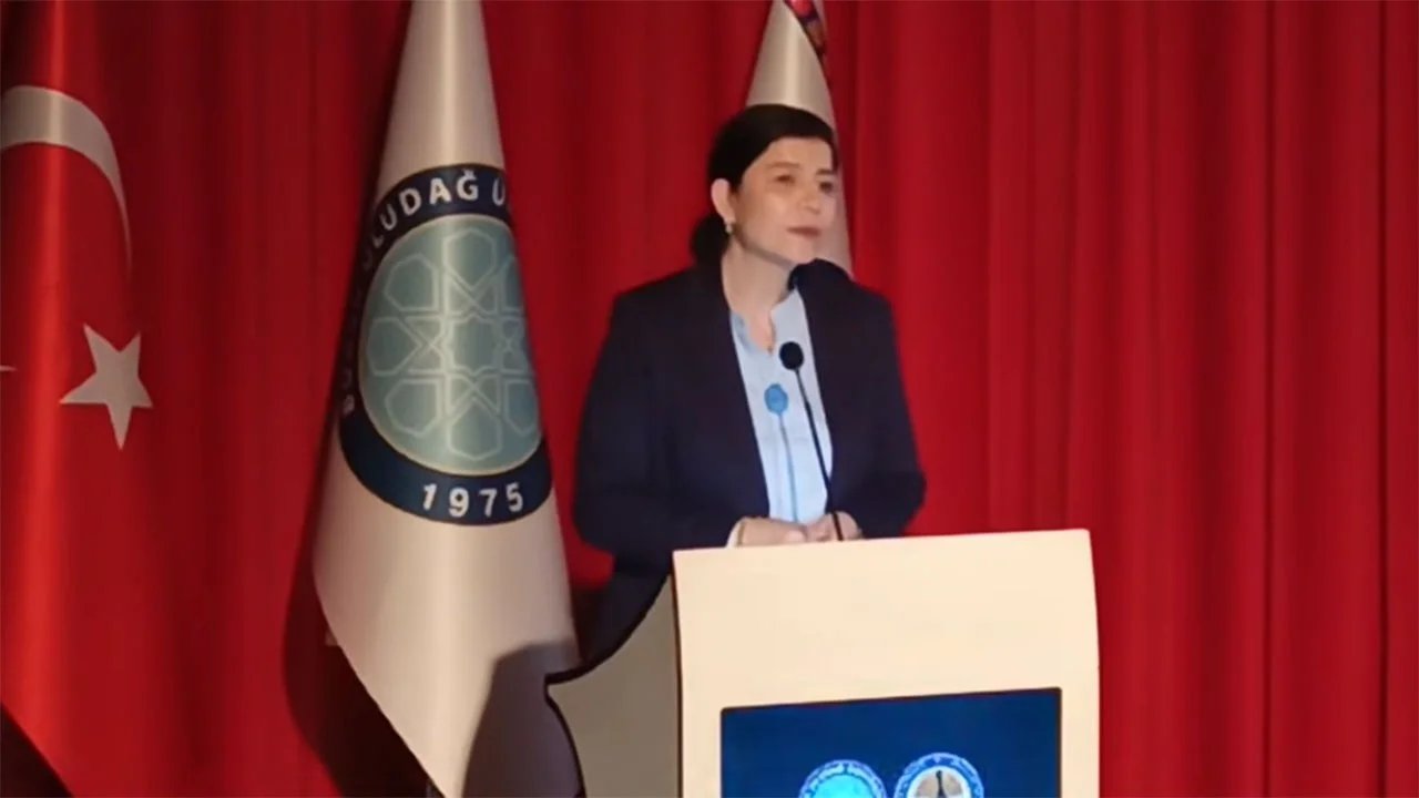 Prof. Dr. Dilek İnan kimdir? Kanseri nasıl yendi, kenevir tedavisi nedir?