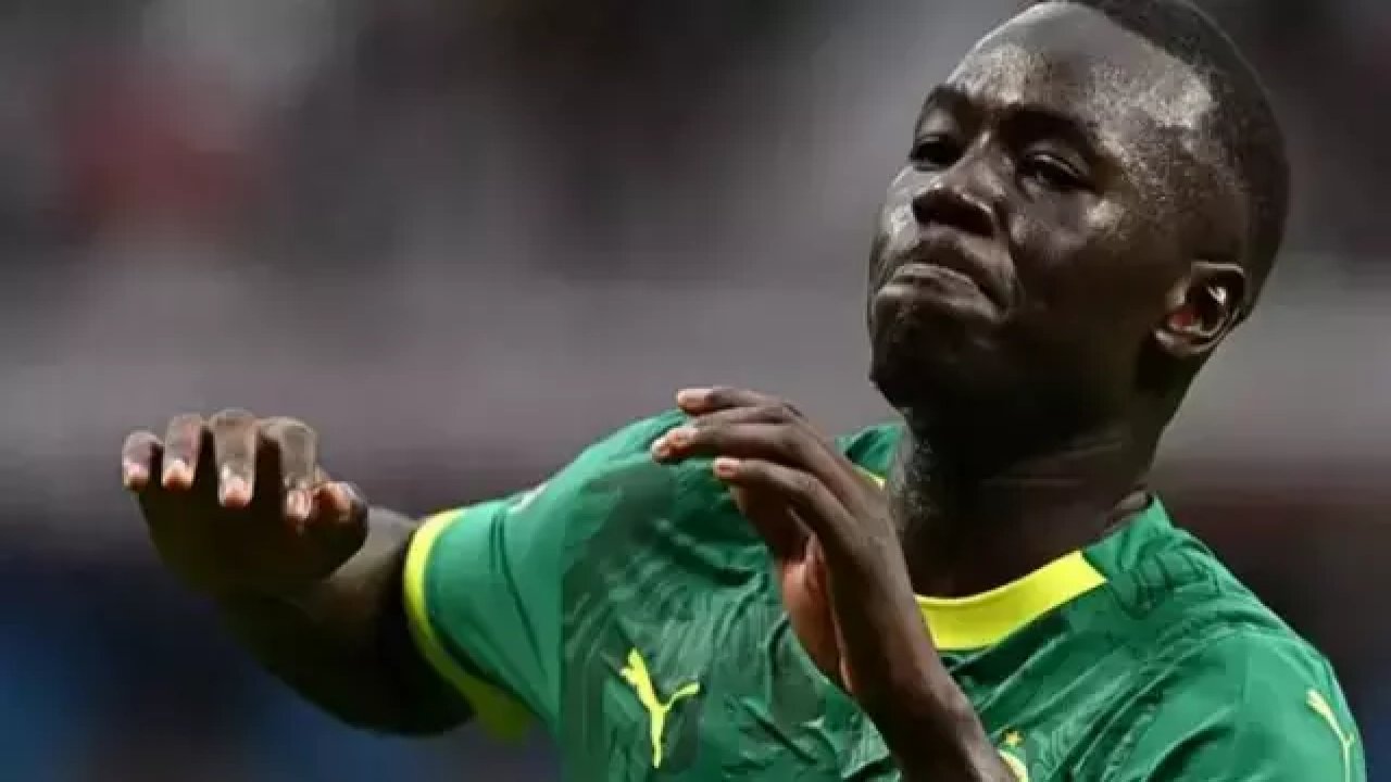 Pape Gueye Galatasaray Yolunda! Pape Gueye Kimdir, Kaç Yaşında ve Hangi Mevkide Oynuyor?