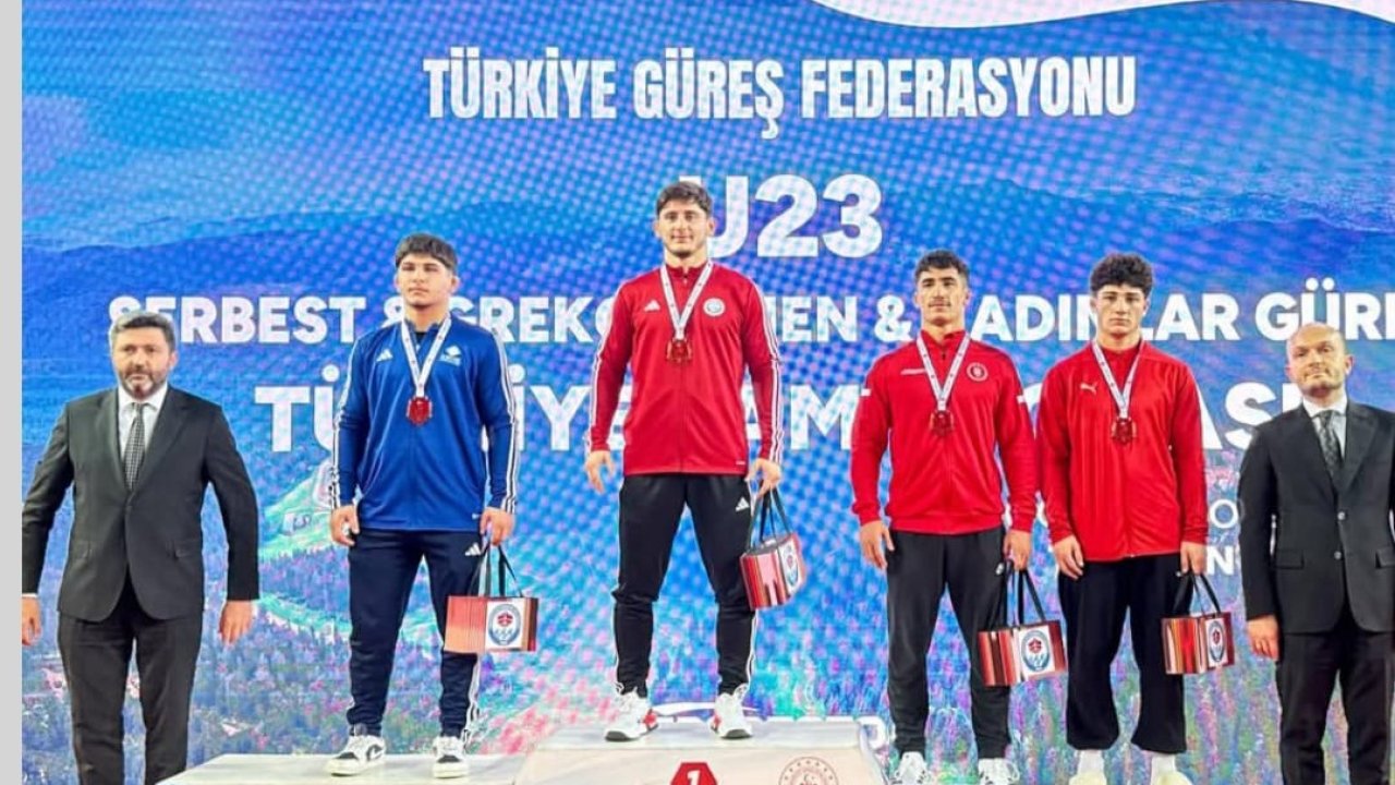 Büyükşehir’in Genç Pehlivanları Türkiye Şampiyonasına Damga Vurdu