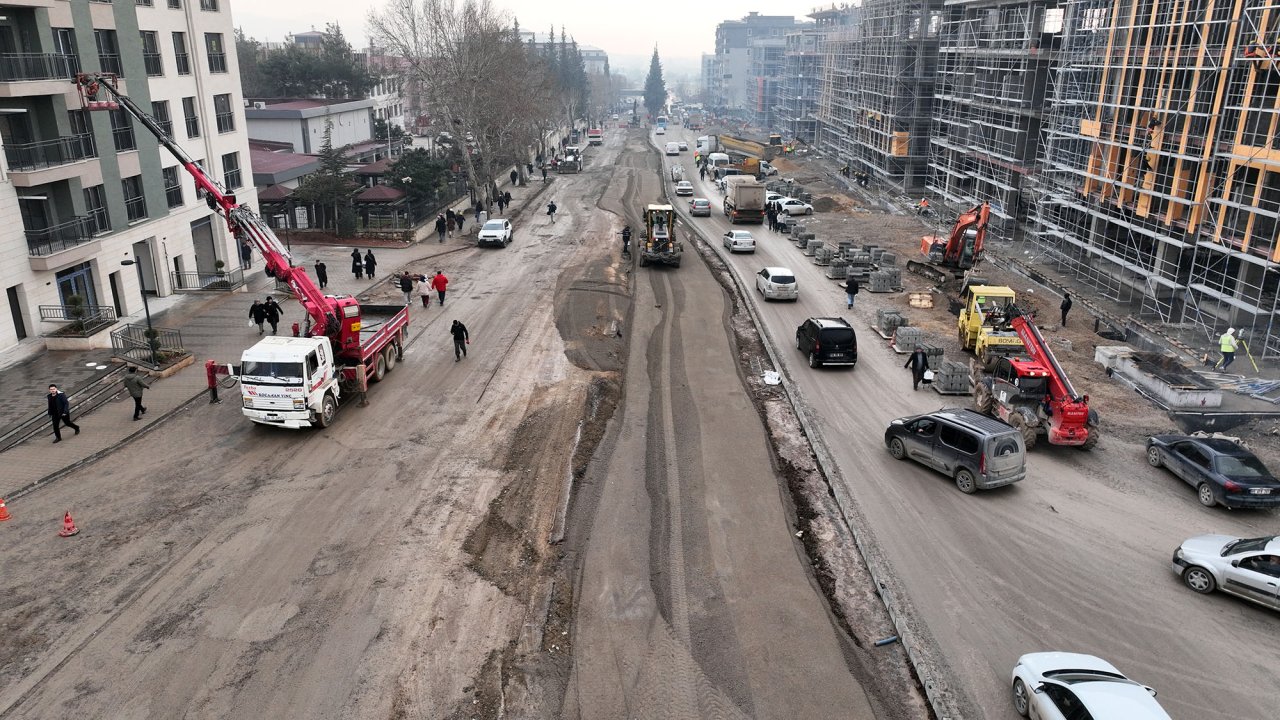 Kahramanmaraş’ta Azerbaycan Bulvarı’nda Asfalt hazırlığı başladı!