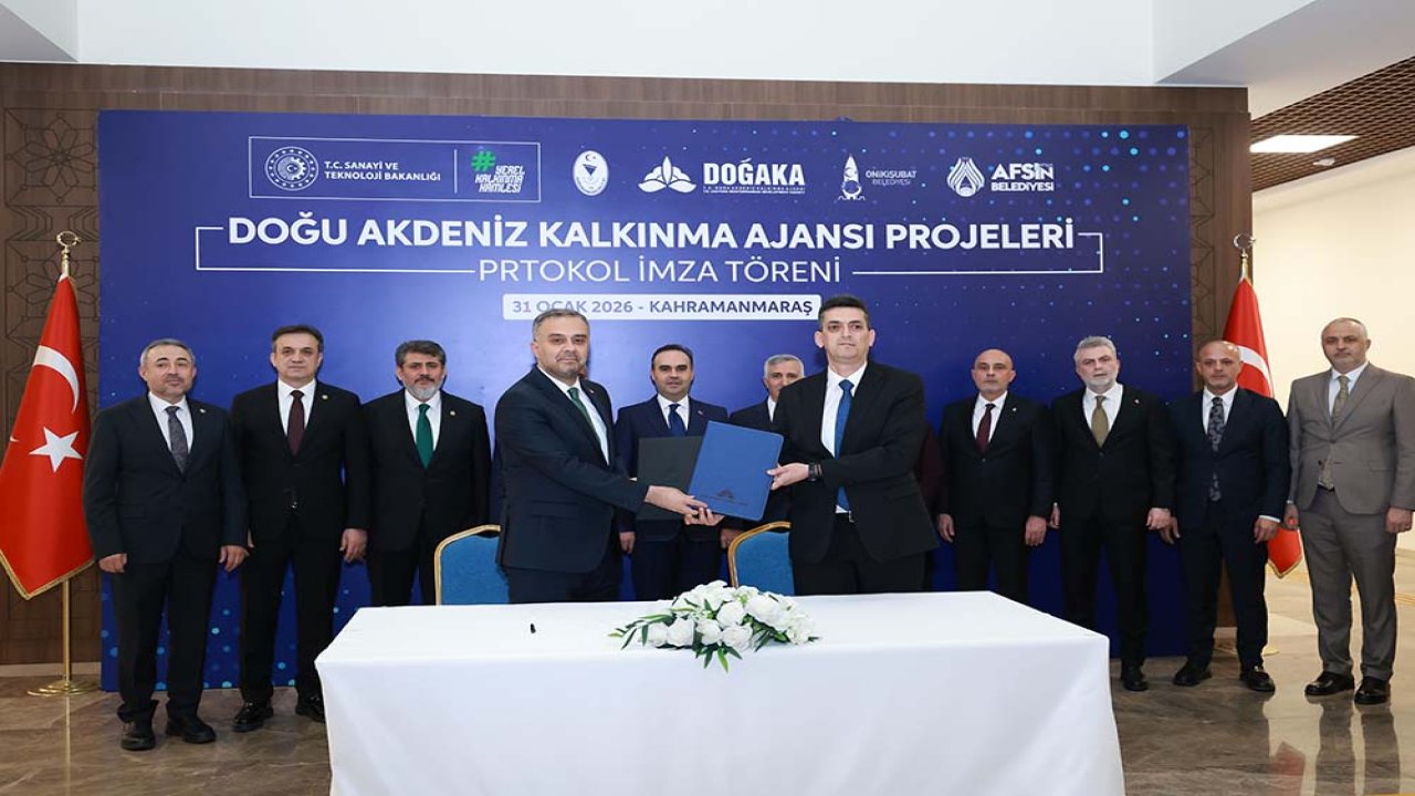 Başkan Toptaş, Bakan Fatih Kacır’ın katıldığı imza töreninde ONİKAD’ın protokolünü imzaladı!