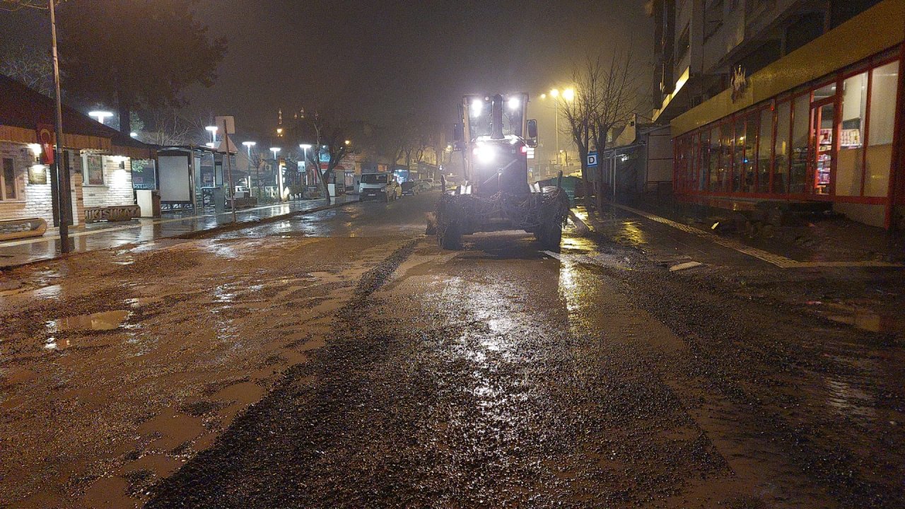 Kahramanmaraş'ta Asfalt Öncesi Yol Tamiratları Sürüyor!