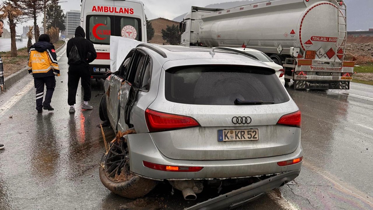 Kahramanmaraş’ta kontrolden çıkan otomobil ağaca çarptı!
