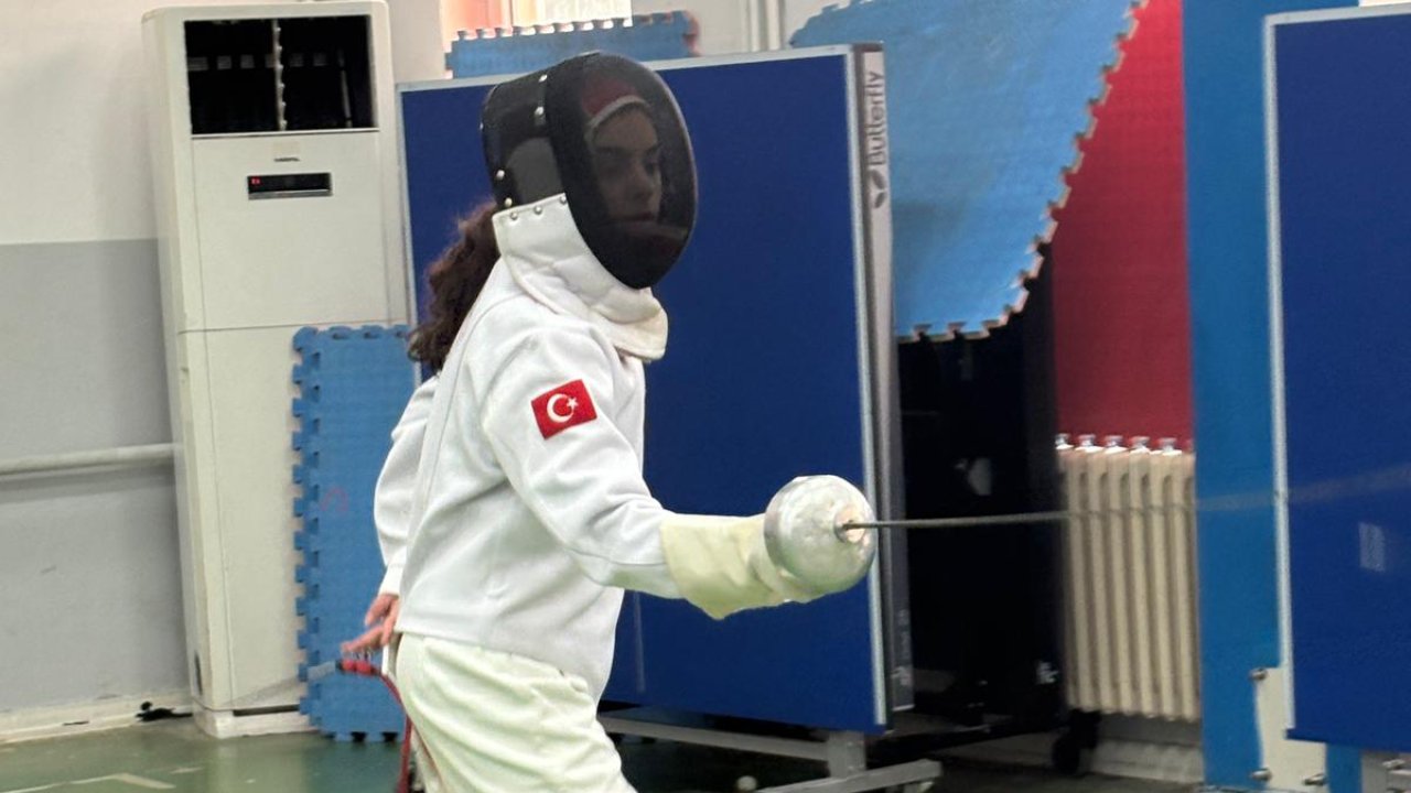 SANKO Okulları Eskrimde 17 Madalya Kazandı!