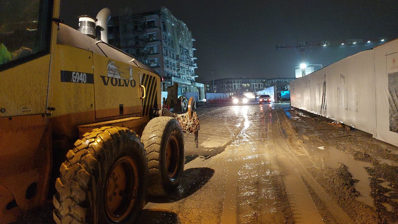 Kahramanmaraş Büyükşehir’den Yollara Anında Müdahale!