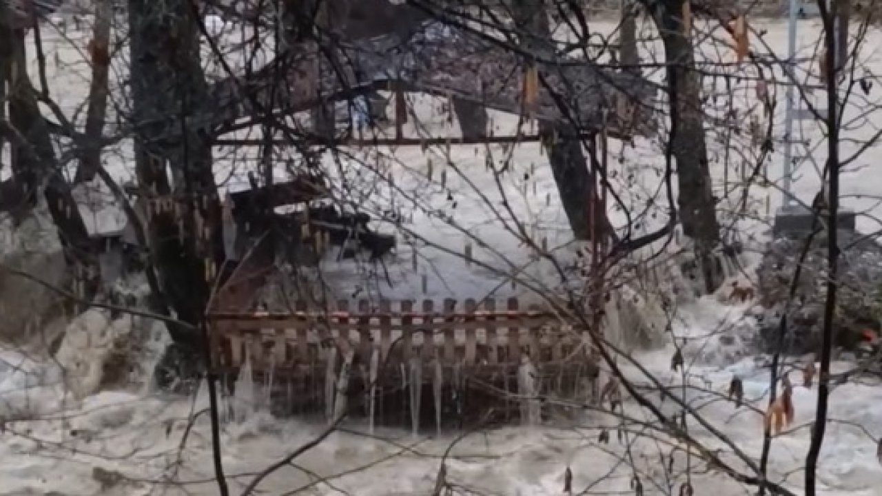 Kahramanmaraş'ta Şiddetli Yağış Fırnız Çayı'nı Taşırdı!