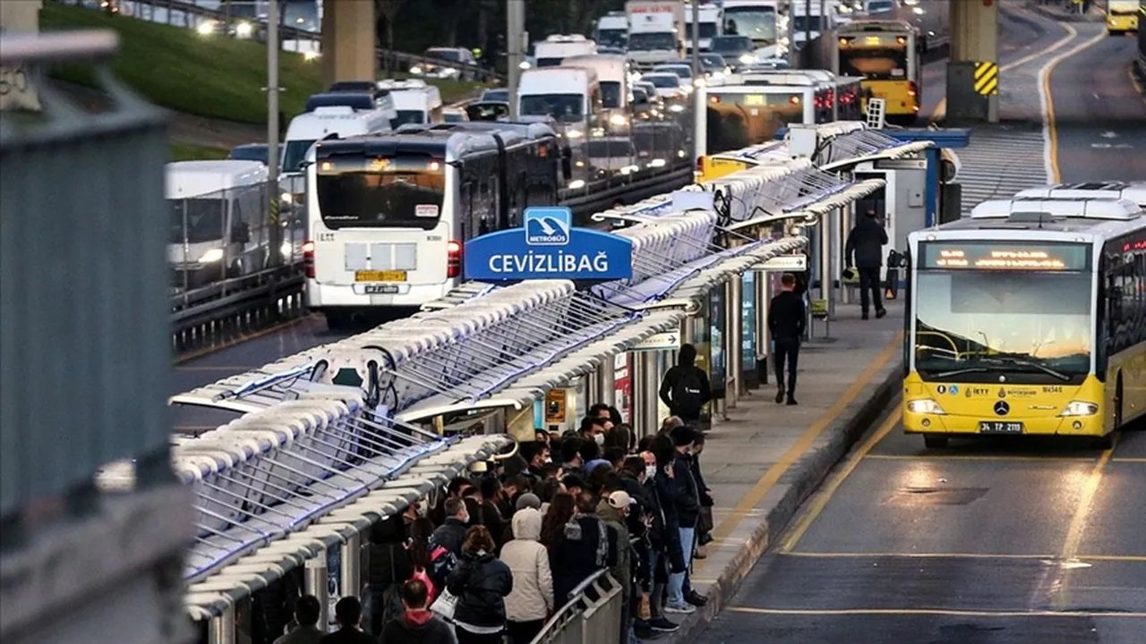 İstanbul’da Toplu Taşımaya Yüzde 20 Zam: Metro, Metrobüs, Marmaray ve Vapur Ücretleri 2026