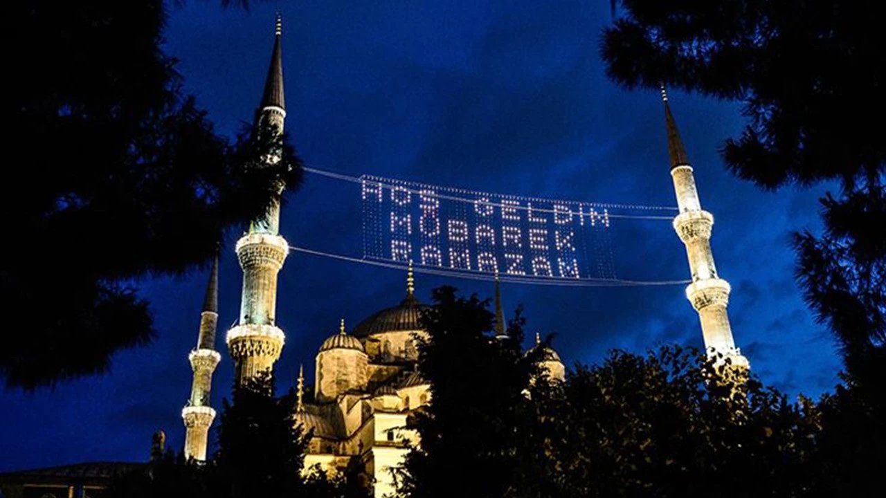 Ramazan Çarşamba mı Başlıyor Perşembe mi? 2026 Ramazan Orucu Hangi Gün Başlıyor?