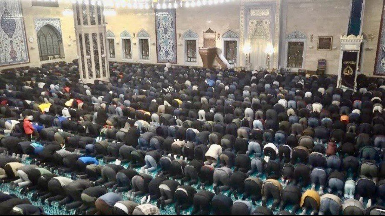 Kahramanmaraş’ta İlk Teravih Coşkusu!