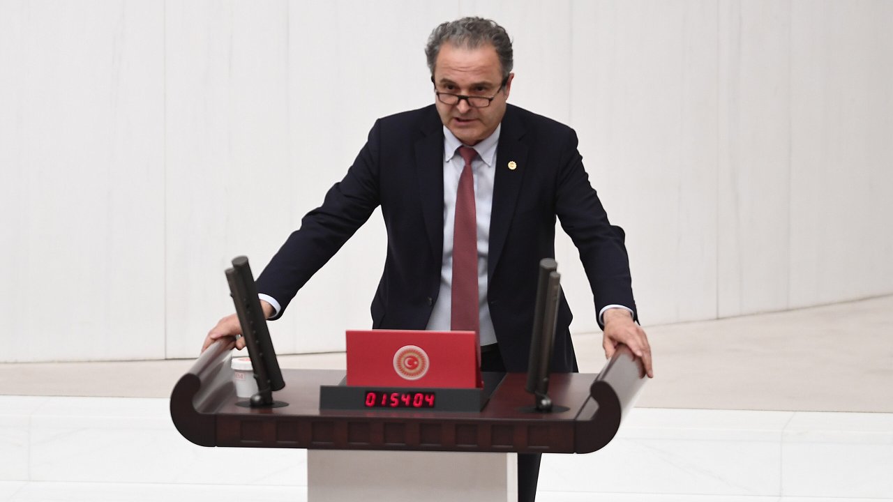 İskender Bayhan’ın Mesleği Ne? Hangi Üniversiteden Mezun? TBMM’deki Rolü ve Ret Oyu Gerekçesi