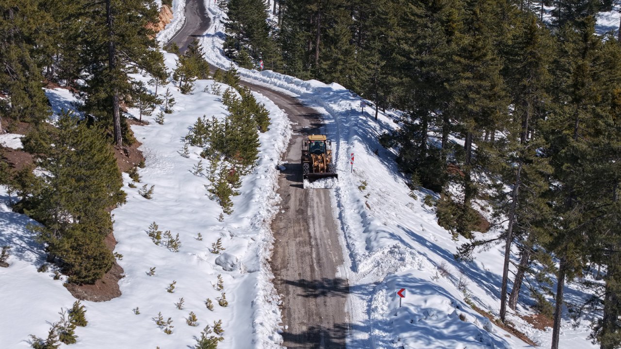 Göksun Kırsalında Olumsuz Hava Koşullarıyla Etkin Mücadele!