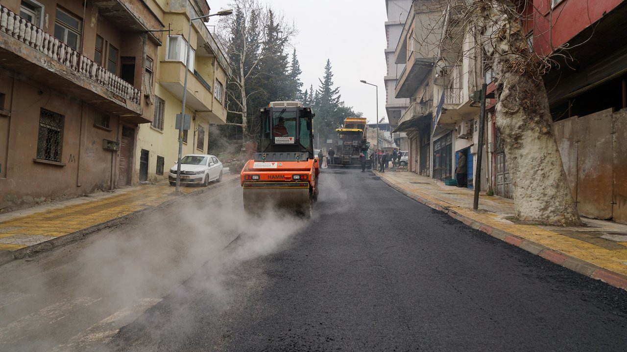 Kahramanmaraş’ta Yollar Tek Tek Yenileniyor!
