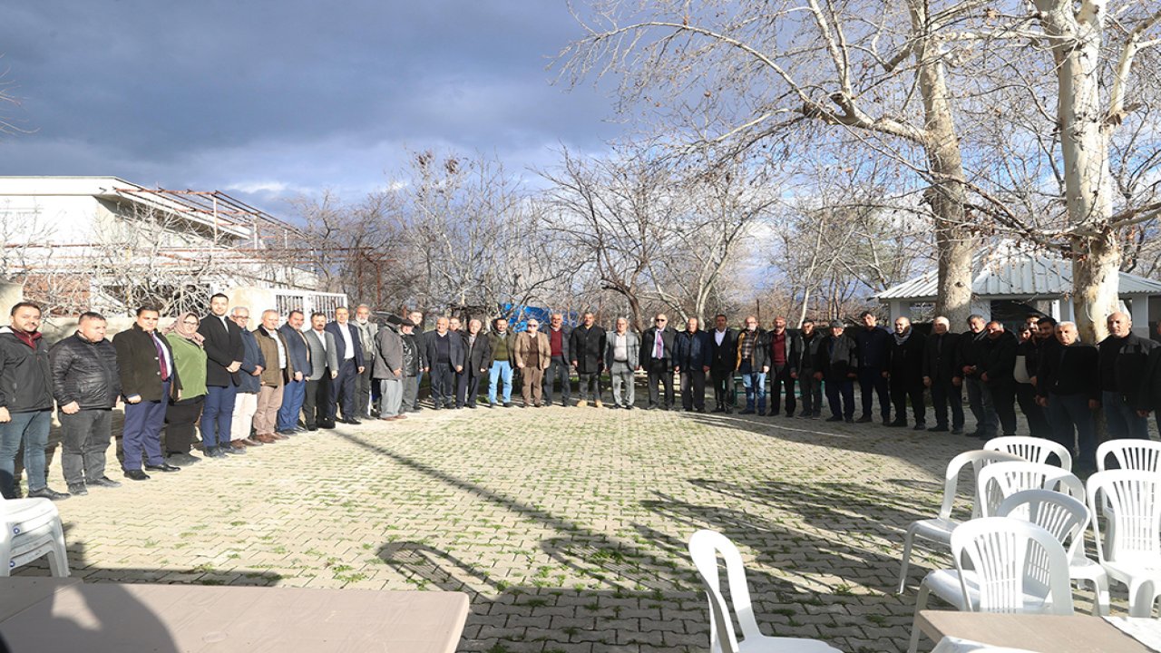 Başkan Akpınar 81. Mahalle toplantısını Ekberoğlu Mahallesi’nde gerçekleştirdi