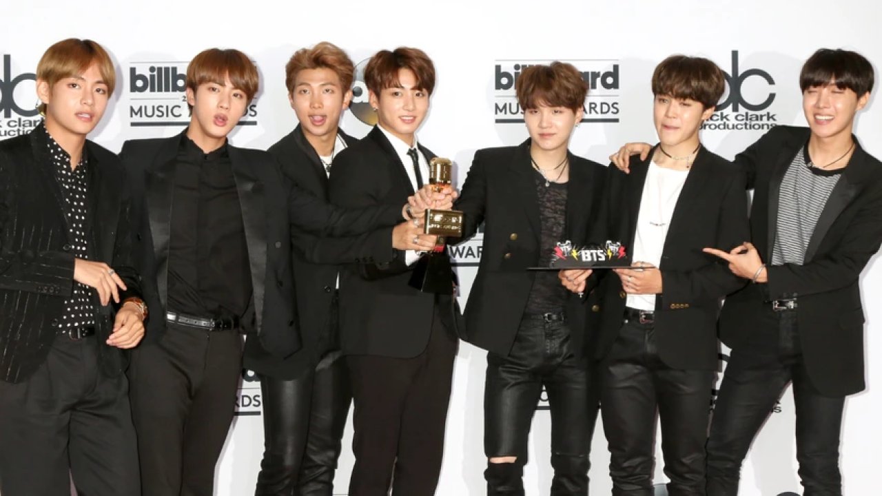 BTS “Arirang” Albümü Çıktı mı? BTS Yeni Albüm, Askerlik Durumu ve Dünya Turnesi Detayları