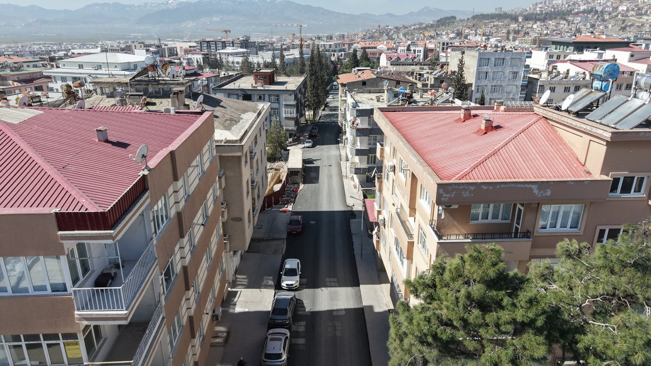 Büyükşehir, Yol Yenilemelerini Hummalı Bir Şekilde Sürdürüyor