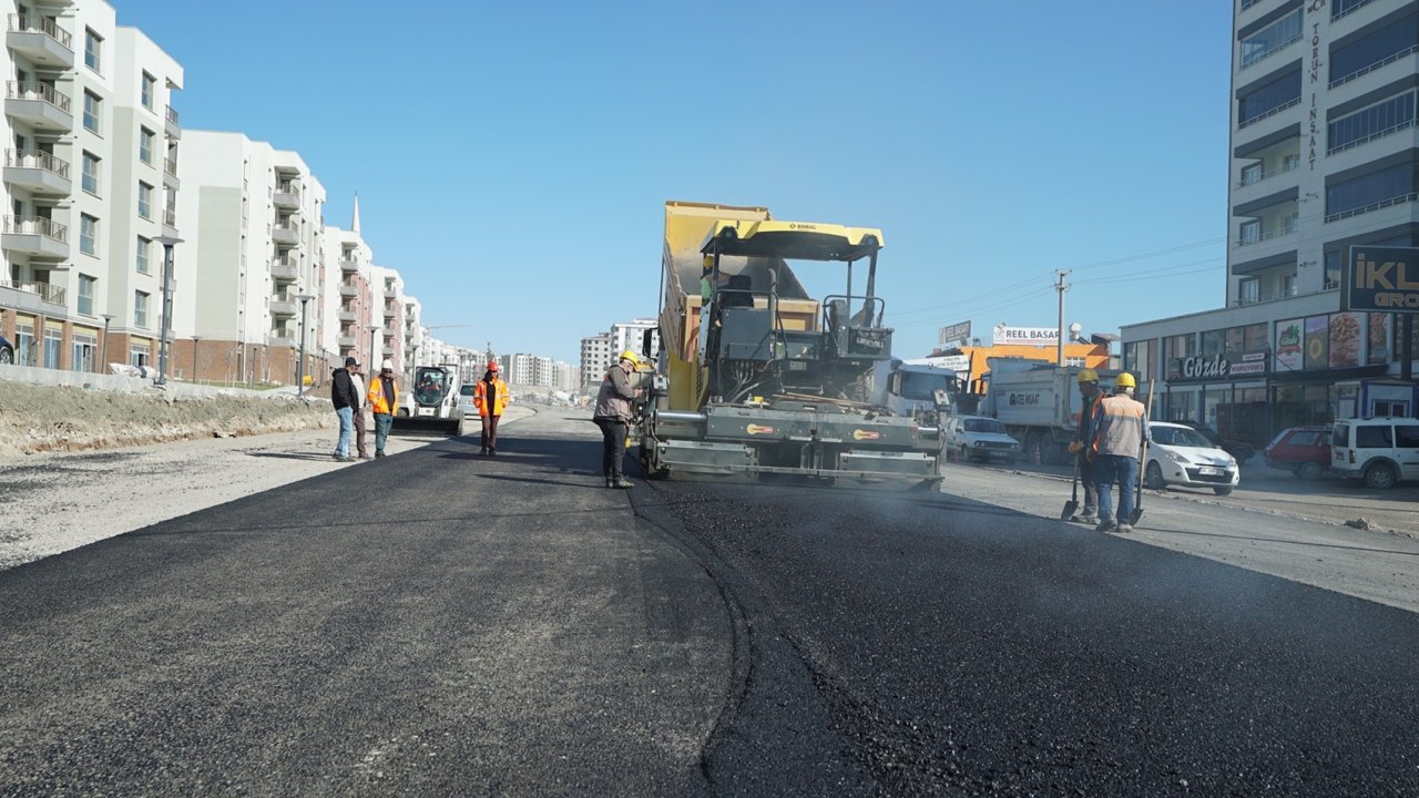 Doğukent Yolunda Yenileme Çalışmalarına Başlandı!