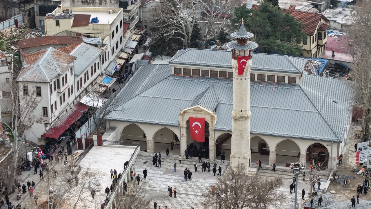 Kahramanmaraş’ta Ulu Camii ve Boğazkesen Camii İbadete Açıldı!
