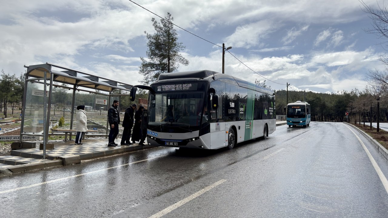 Kahramanmaraş Büyükşehir, Bayramda Mezarlık Ziyaretlerini Ulaşım Desteğiyle Kolaylaştırdı