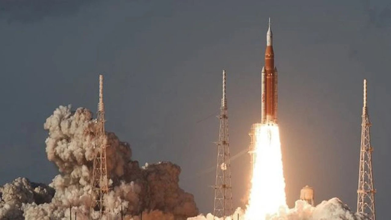 NASA Ay'a İnsan mı Yolladı? Artemis II Misyonu Hakkında Merak Edilenler!
