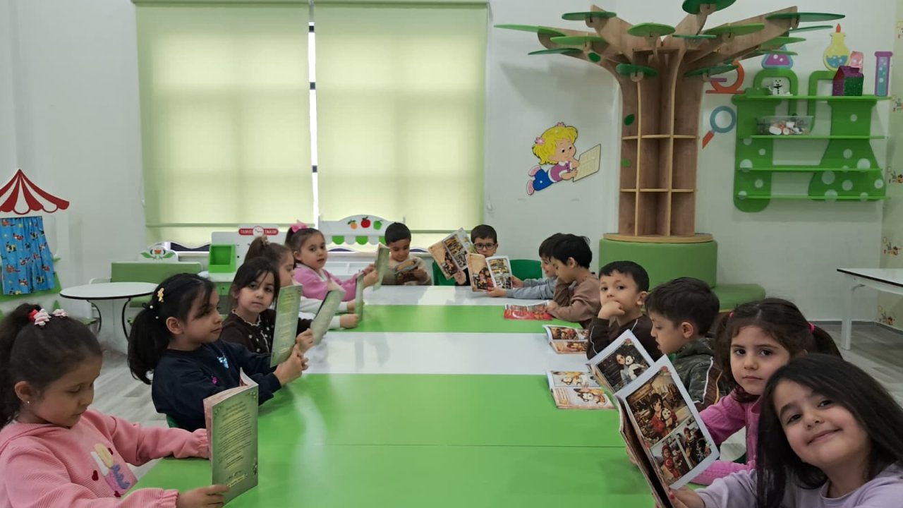 Minik Kalpler, Kitaplarla Geleceğe Işık Tutuyor!