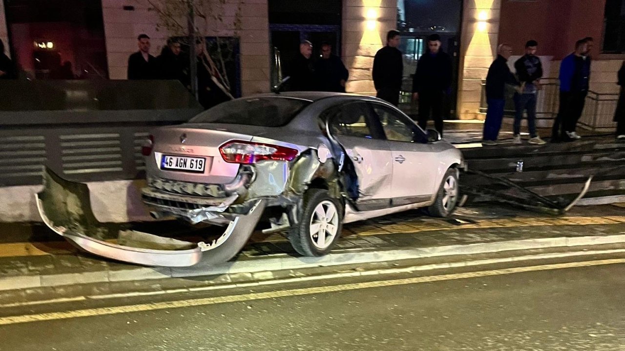 Kahramanmaraş’ta otomobil ile hafif ticari araç çarpıştı: 5 yaralı