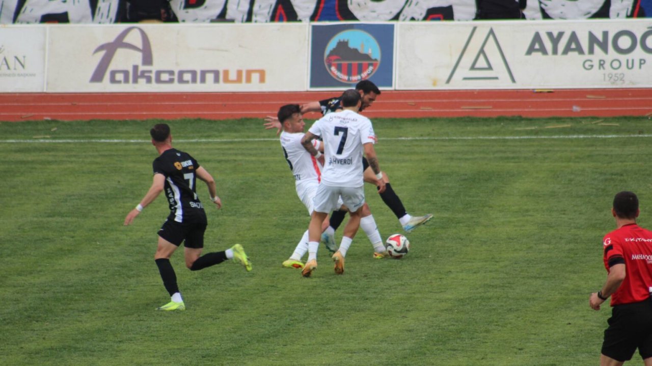 Kahramanmaraş İstiklalspor Play-Off’ta Penaltılarla Yıkıldı: Üst Lig Hayali Başka Bahara Kaldı