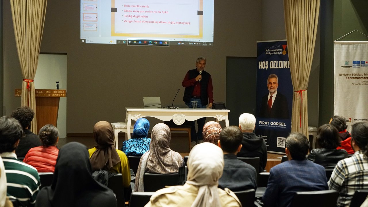 Yazarlık Akademisinde Edebiyatın Duygusal Derinliği Konuşuldu!
