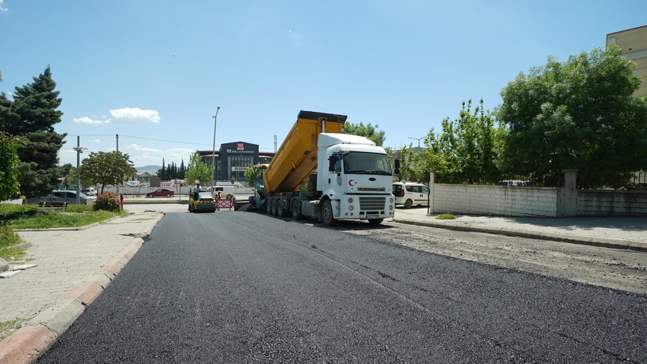 Kahramanmaraş Büyükşehir, Şehir Tarihinin En Büyük Asfalt Hamlesine Start Verdi
