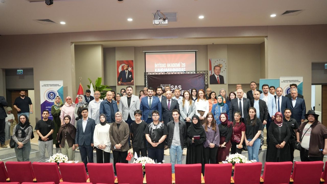 Rektör Bakan’dan Gençlere Başarı Formülü: "Konfor Alanını Terk Edin, Akıl Terinizi Akıtın"