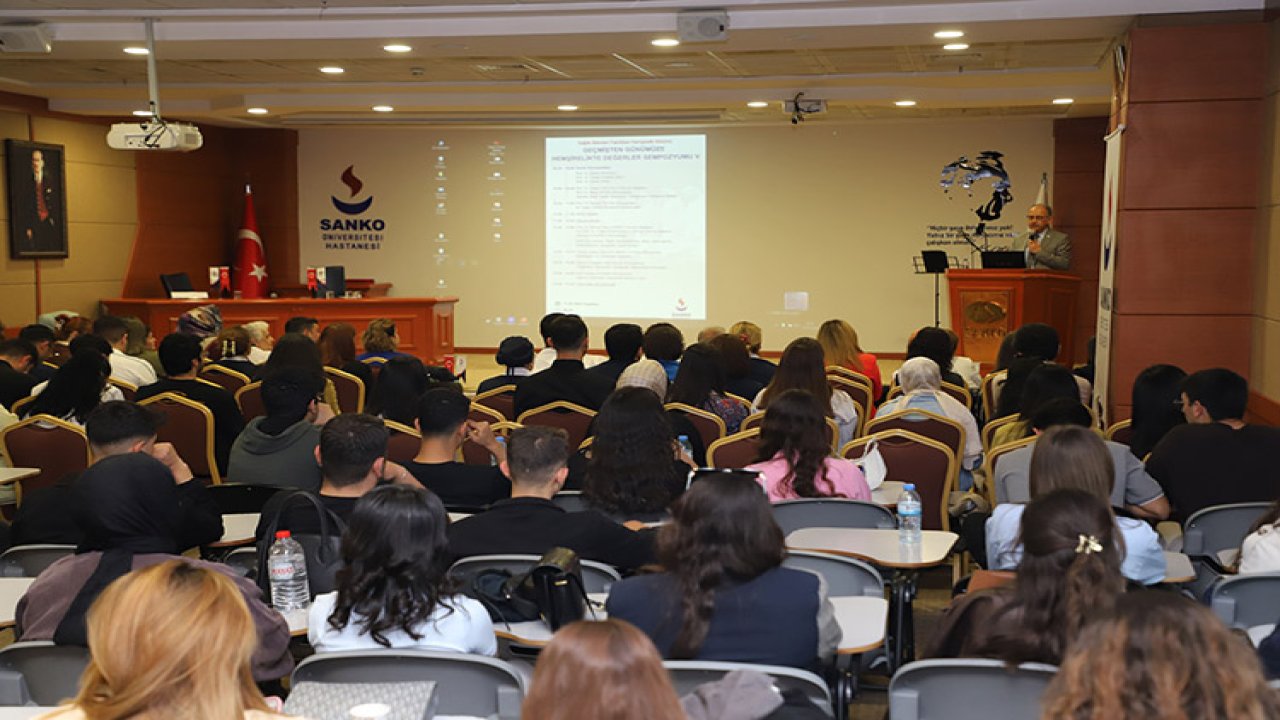 SANKO Üniversitesi’nde “Geçmişten Günümüze Hemşirelikte Değerler Sempozyumu” Düzenlendi