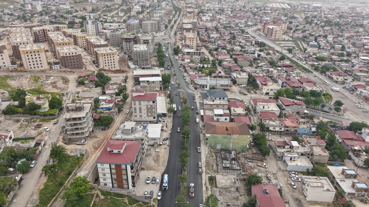 Büyükşehir, Dulkadiroğlu Şeyh Şamil Caddesi’nin Asfaltını Yeniledi!
