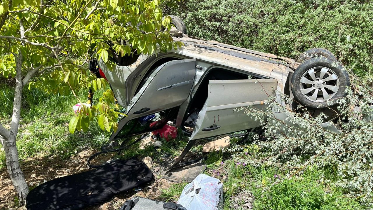 Kahramanmaraş’ta otomobil takla attı! 1 ağır 4 yaralı
