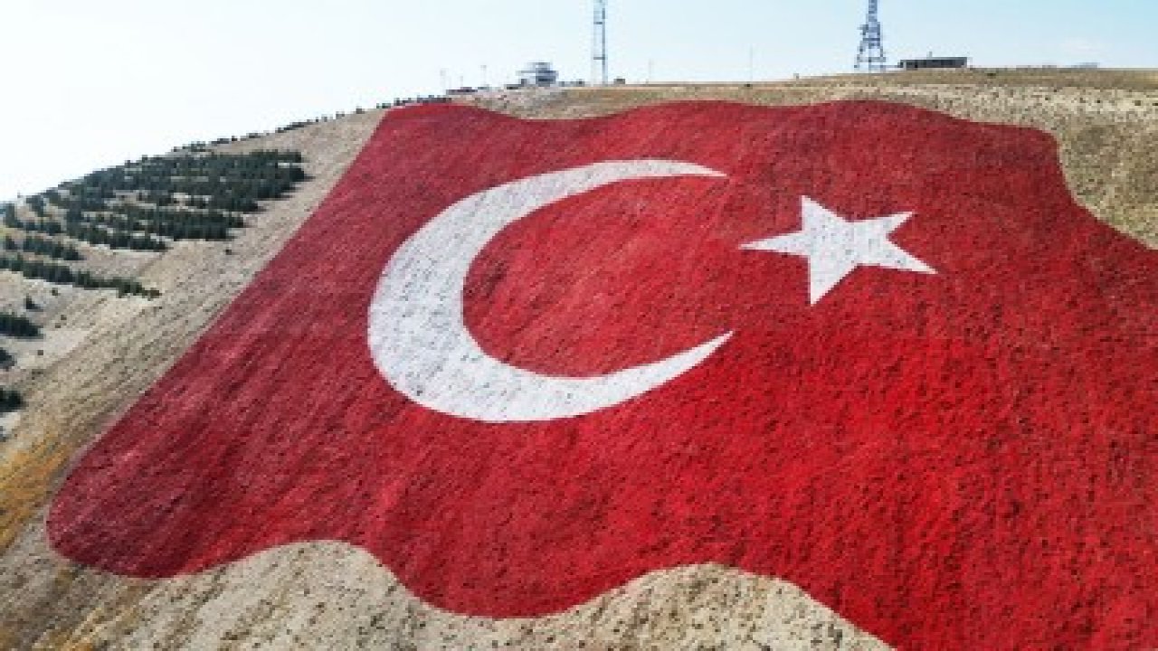 Kahramanmaraş'ta 40 Bin Metrekarelik Dev Bayrak İçin Harekete Geçildi