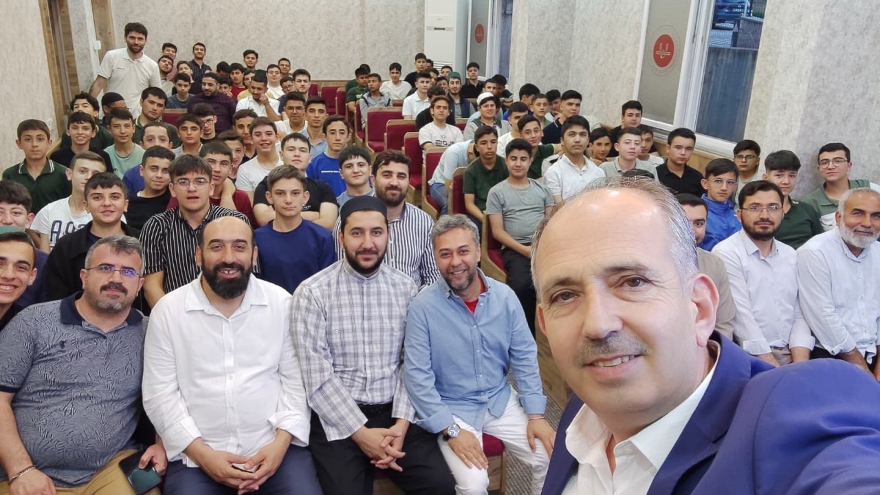 İl Müftüsü Güller’den Hafızlık Kursuna Ziyaret: “Kur’an Eğitimi Geleceğe Işık Tutuyor”
