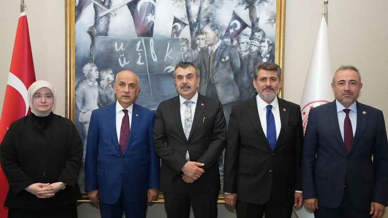 Kahramanmaraş Heyetinden Bakan Tekin’e Eğitim Çıkarması: Yatırımlar ve Projeler Masaya Yatırıldı