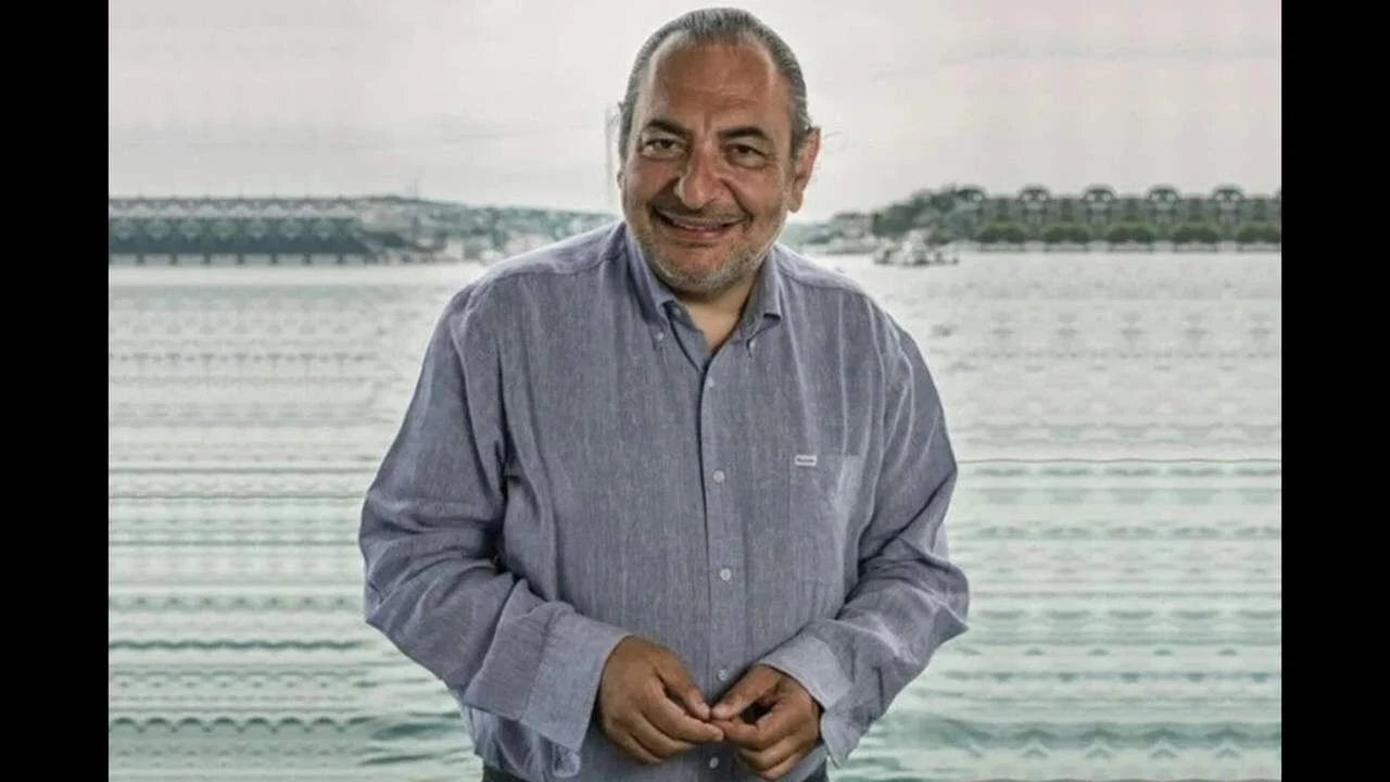 Reha Muhtar Kimdir? Türk Medyasının Tanınan İsmi ve Kariyeri