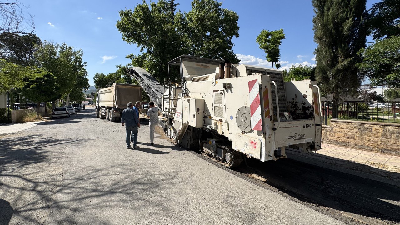 Kahramanmaraş Pazarcık’ta 95 Cadde ve Sokak Sıcak Asfaltla Buluşacak!