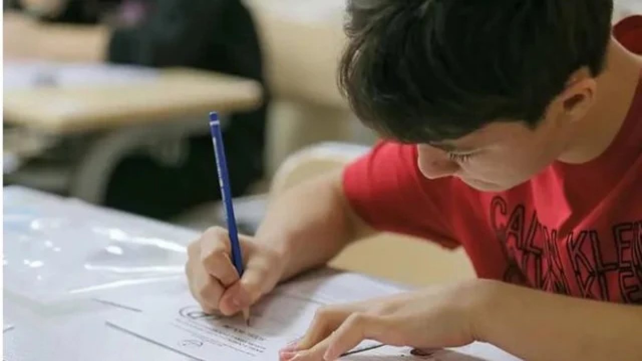 LGS’de Kalem ve Silgi Veriliyor mu? MEB Sınav Kuralları Açıklandı
