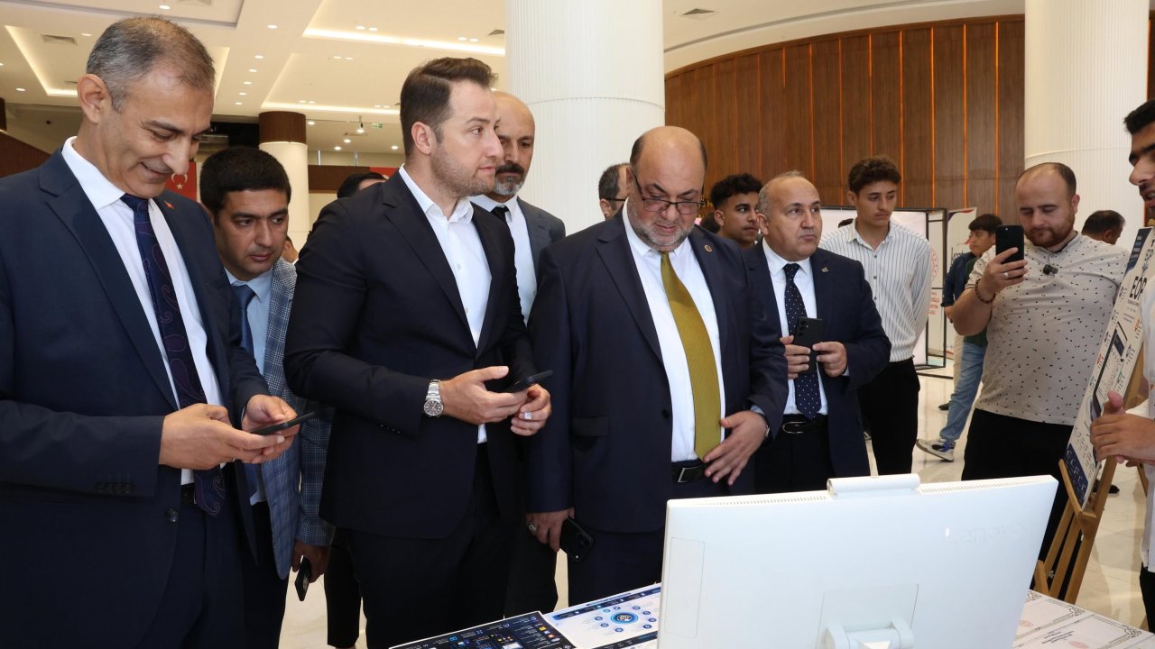 Genç Girişimciler Sahneye Çıktı! Kahramanmaraş’ta Proje Fırtınası