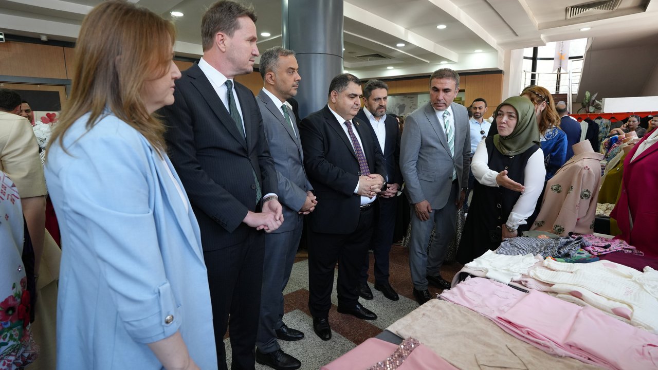 KAMEK’in Eserleri Yıl Sonu Sergisinde Görücüye Çıktı