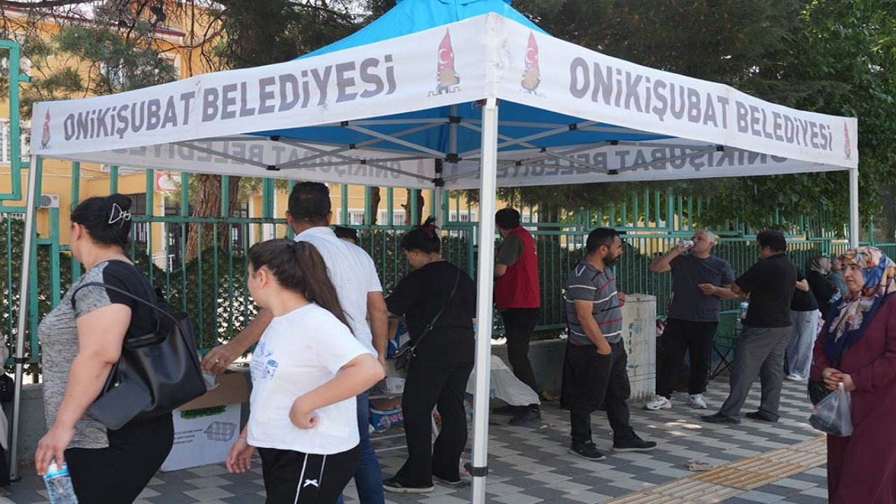 Onikişubat Belediyesi, LGS öğrencileri ve ailelerin sınav heyecanına ortak oldu!