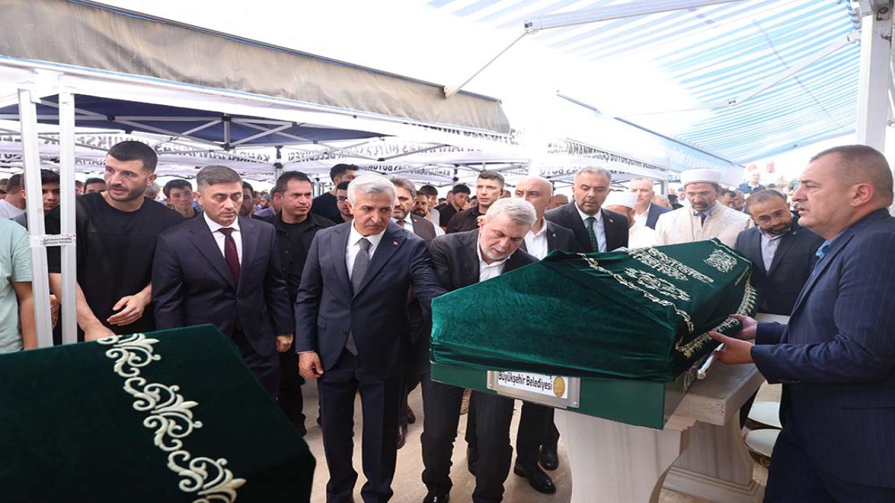 Kahramanmaraş’ta Yangında Hayatını Kaybeden kardeşler Son Yolculuğuna Uğurlandı