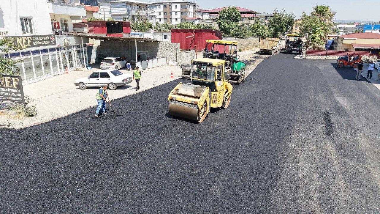 Büyükşehir, Dulkadiroğlu’nda Asfalt Mesaisini Kesintisiz Sürdürüyor!
