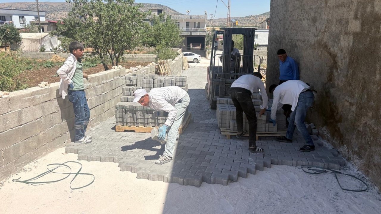 Büyükşehir’den Pazarcık Ufacıklı’ya 6 Bin Metrekarelik Kilit Parke!