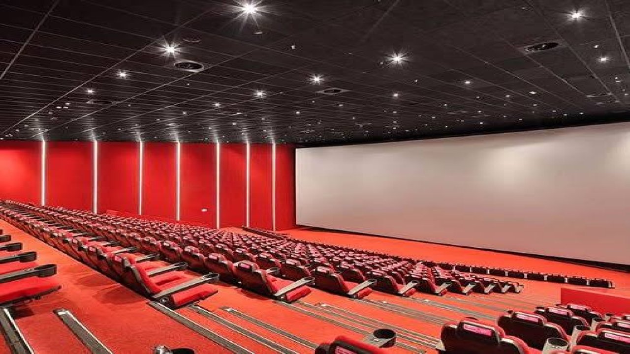 Kahramanmaraş'ta Aile Yılı Kapsamında Yeni Evli Çiftlere Ücretsiz Film Gösterimi