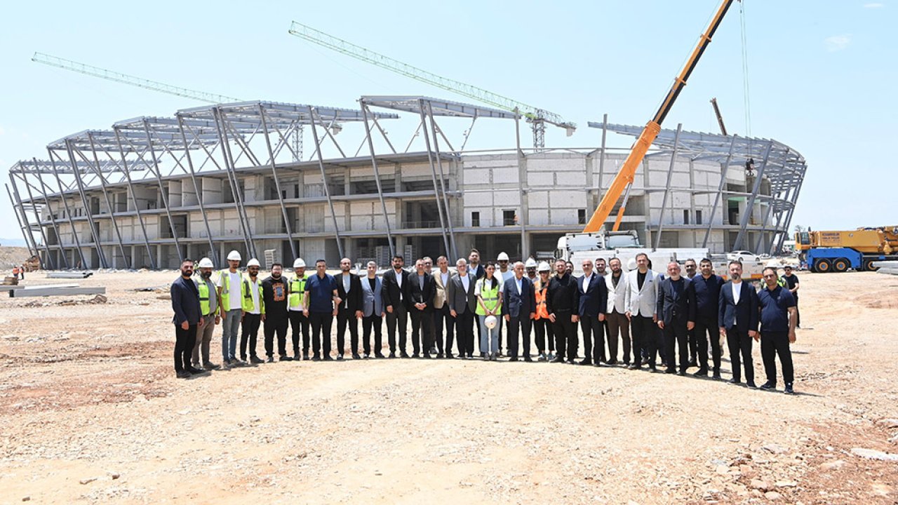 Kahramanmaraş Stadyumu Yükseliyor!